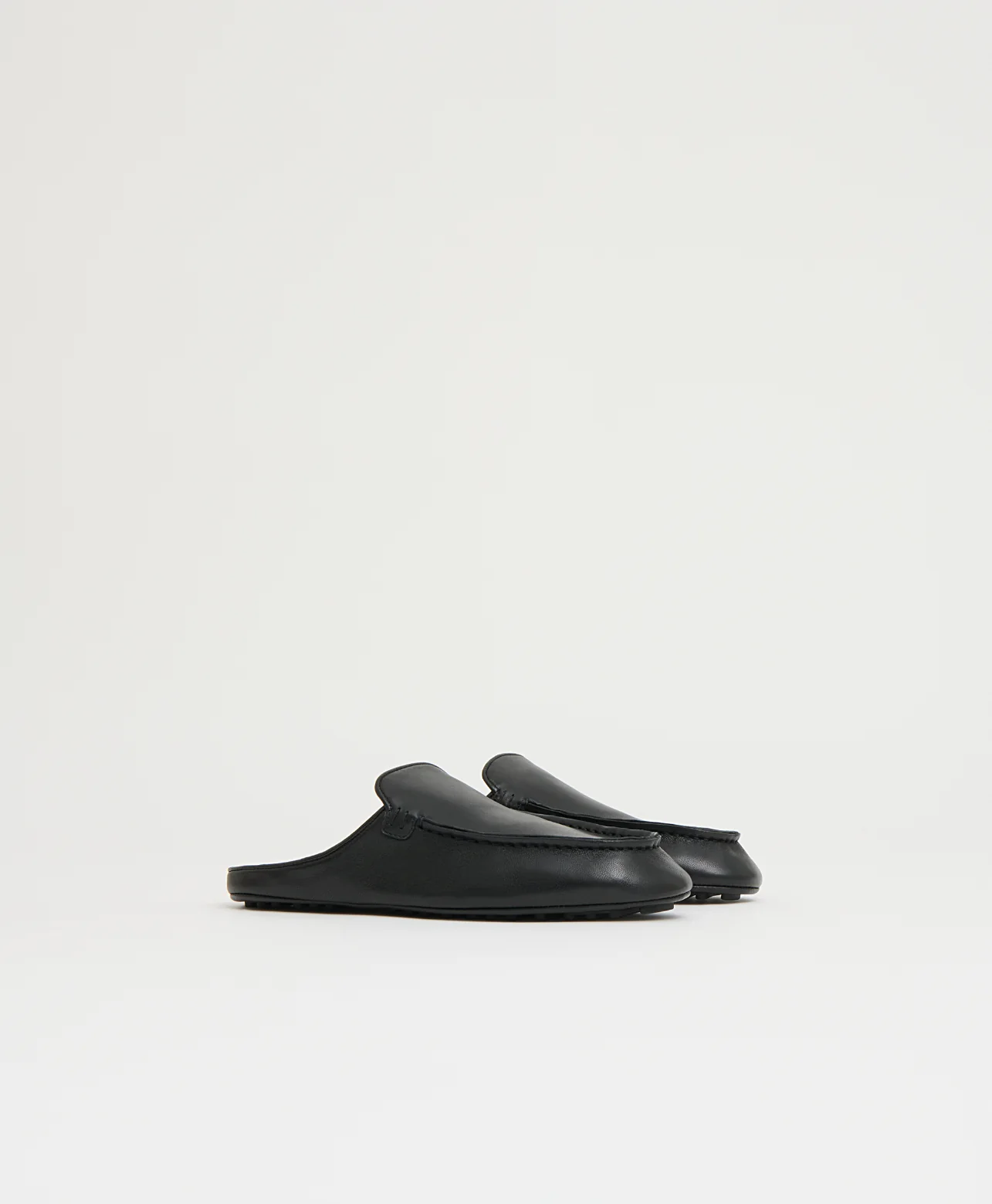 Moccasin Mule - Black - Image 2