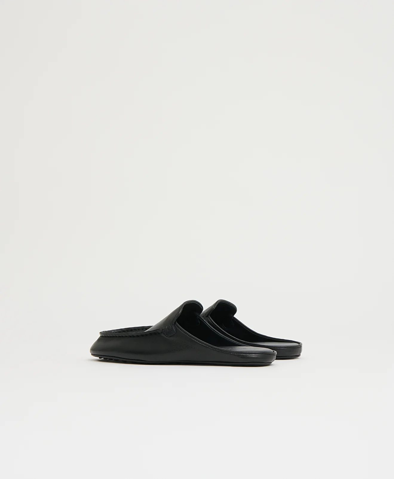 Moccasin Mule - Black - Image 3